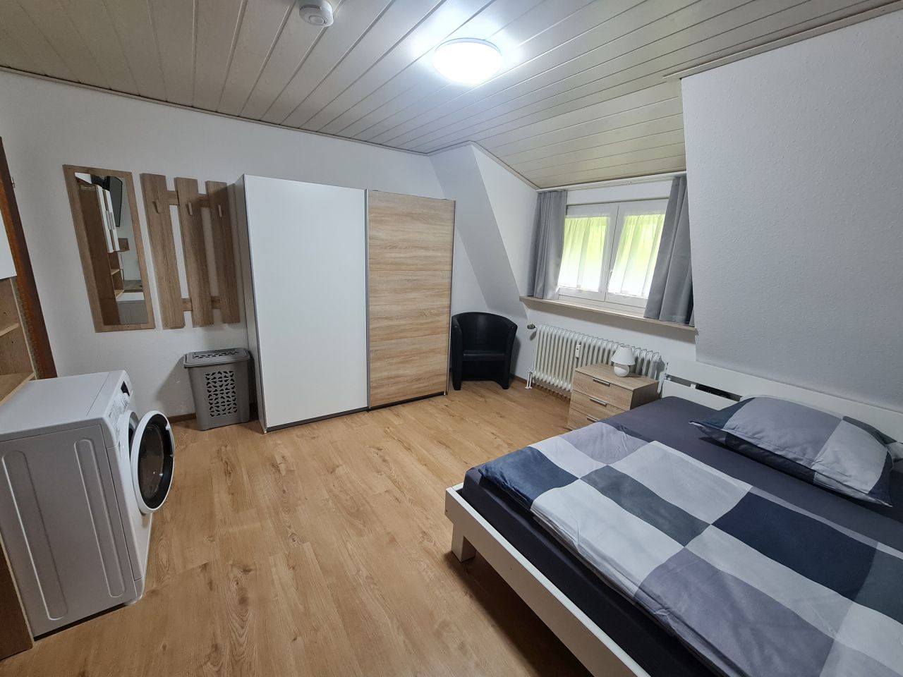  Wohn-Schlafzimmer