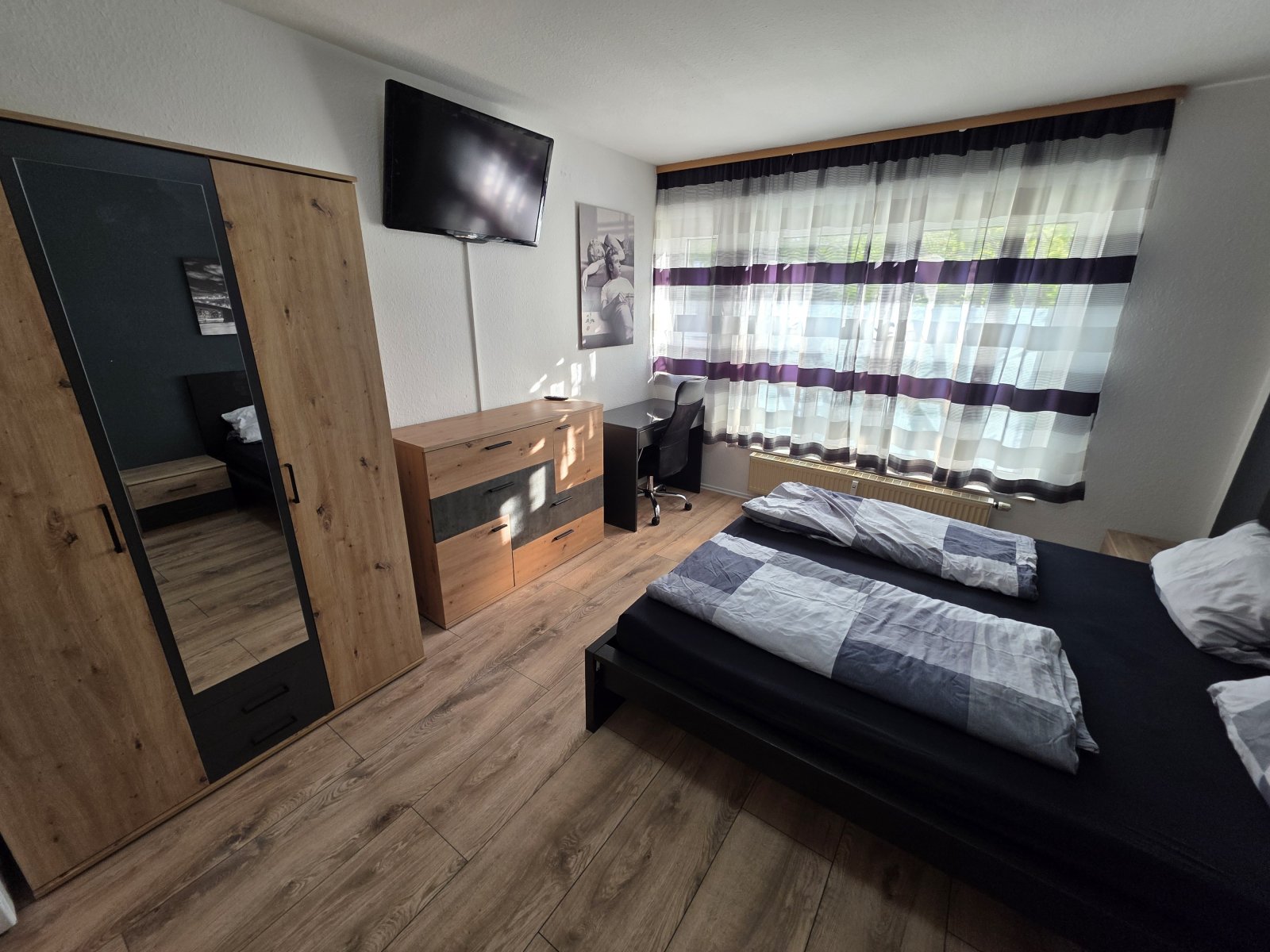 Wohn- Schlafzimmer Wohn- Schlafzimmer