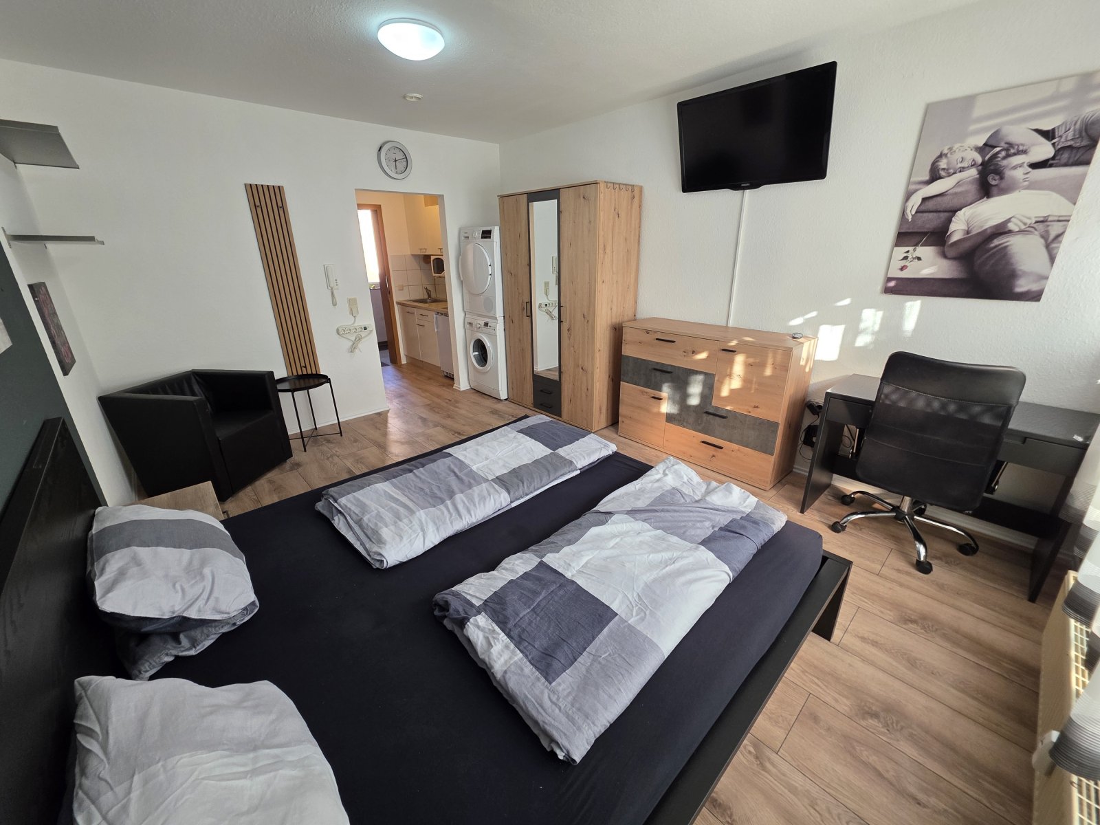 Wohn- Schlafzimmer Wohn- Schlafzimmer