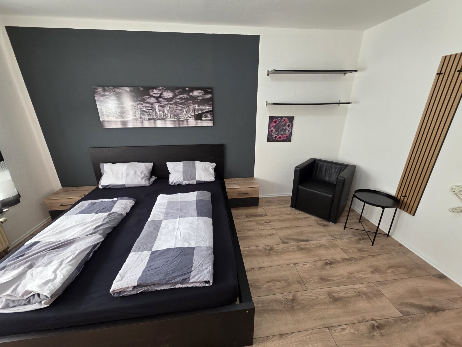 Wohn- Schlafzimmer Wohn- Schlafzimmer