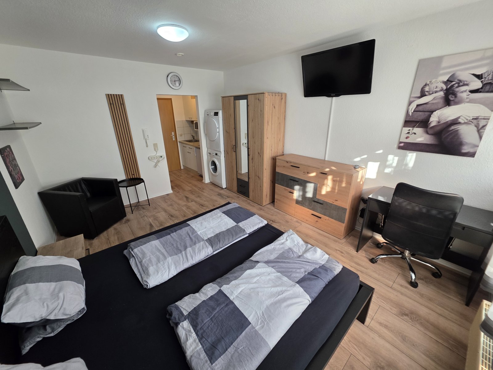 Wohn- Schlafzimmer Wohn- Schlafzimmer